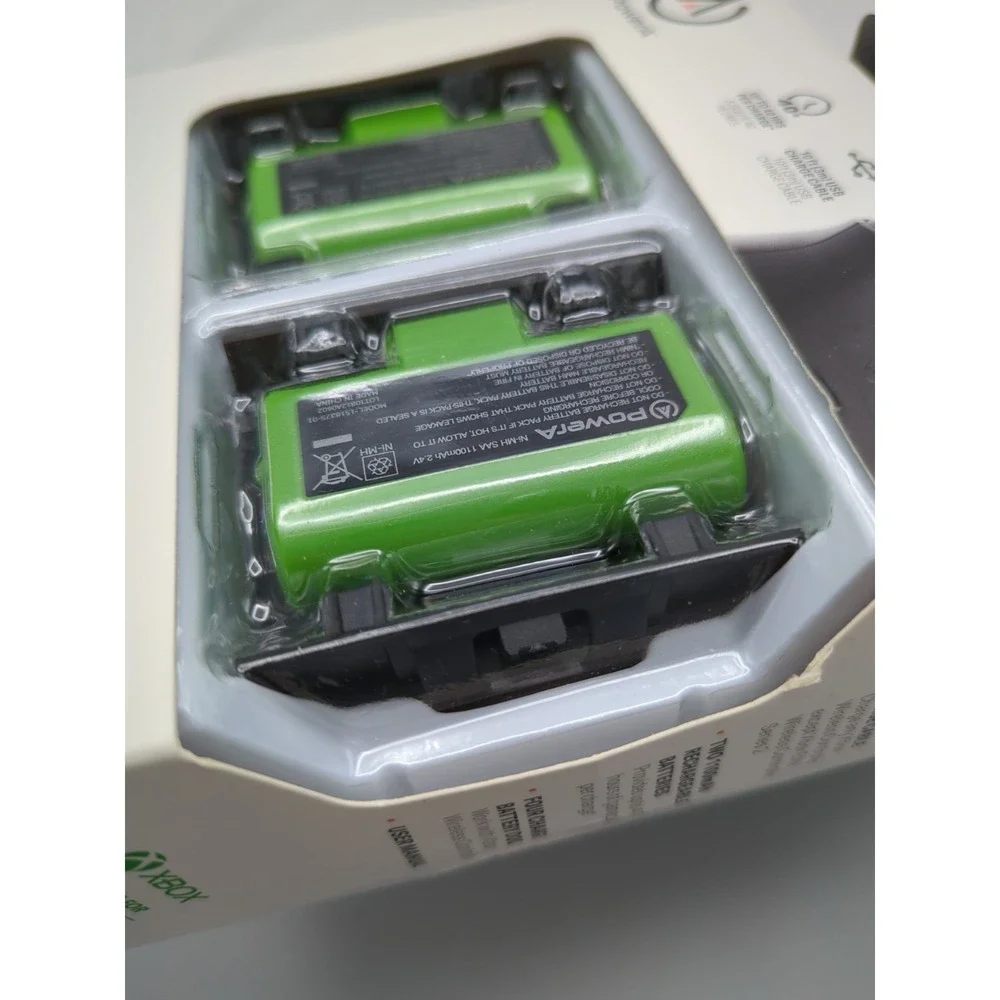 PowerA Play and Charge Battery Kit for Xbox Series X|S *New* *FACTORY SEALED*‎